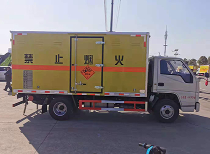淮北爆破器材运输车技术升级与安全合规新趋势